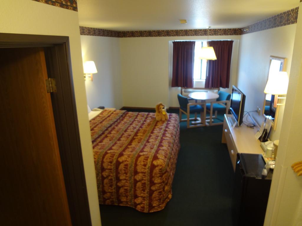 Kings Inn Cody Rum bild